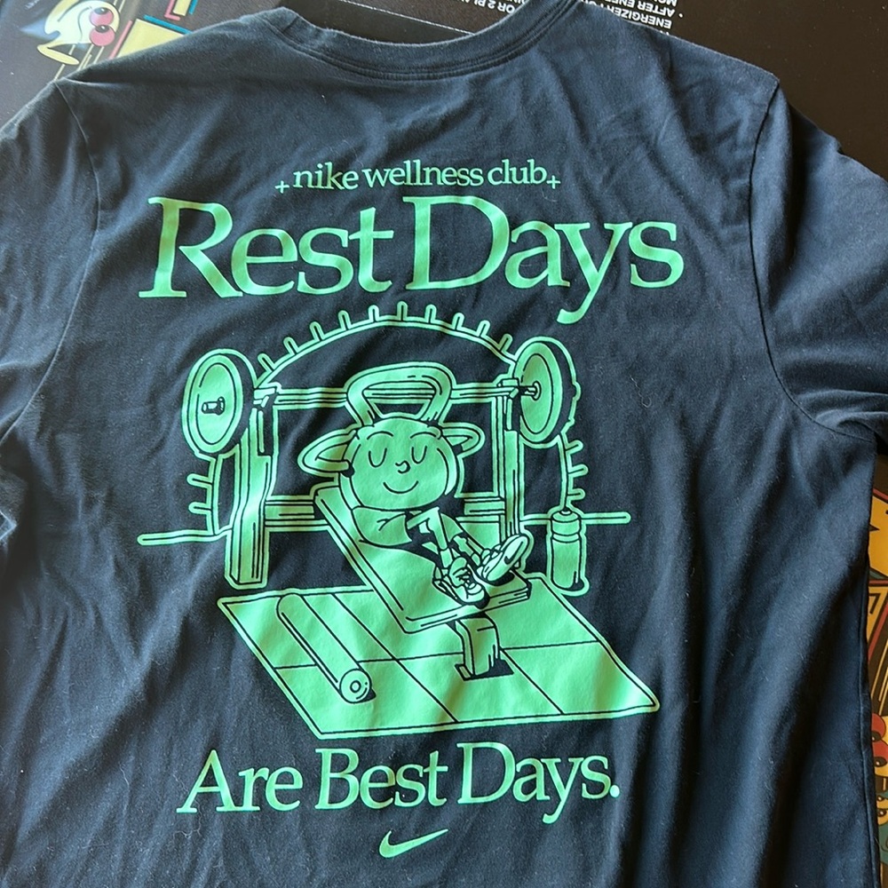 Nike Graphic Tee Size M Black with Green Like New